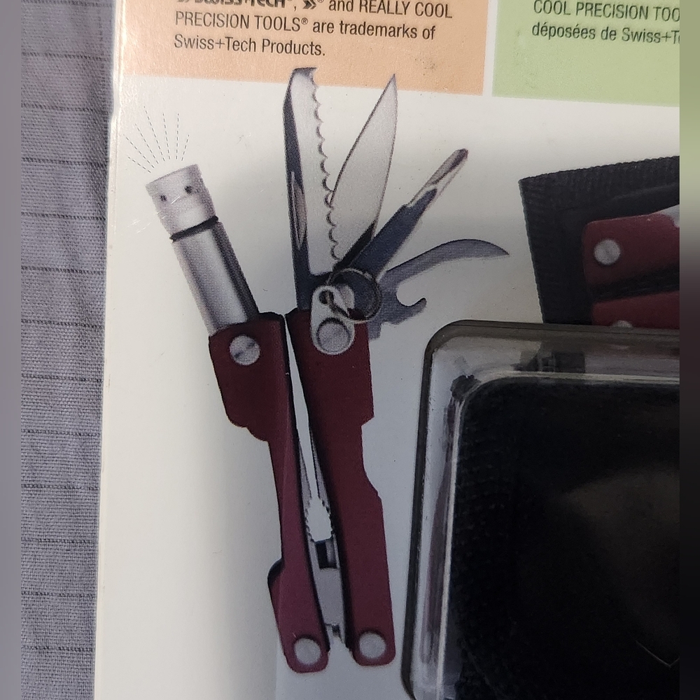 Swiss+Tech Mini Multi-Tool Keychain - Picture 5 of 7